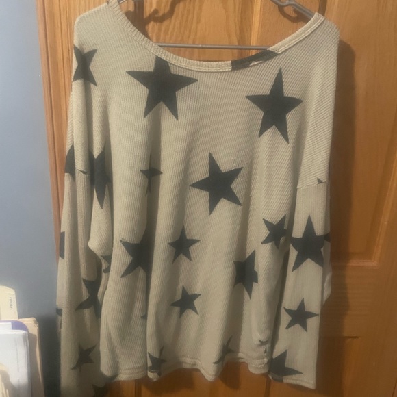 Cotten star shirt - Picture 2 of 3